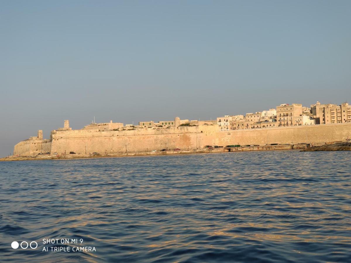 Slimiza Suites Sliema Eksteriør billede